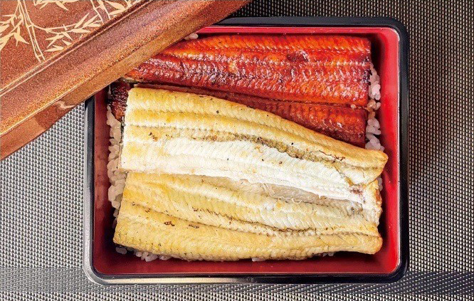 白焼き・蒲焼き 相盛り重